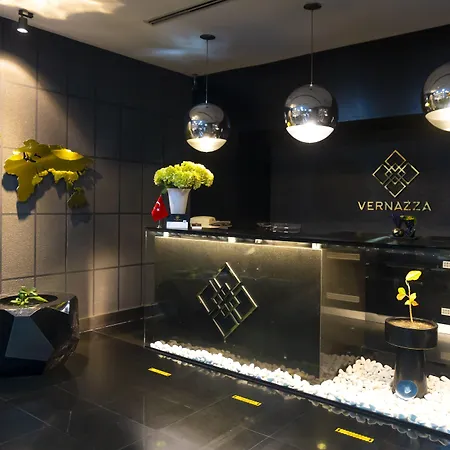 Vernazza 酒店 4*
