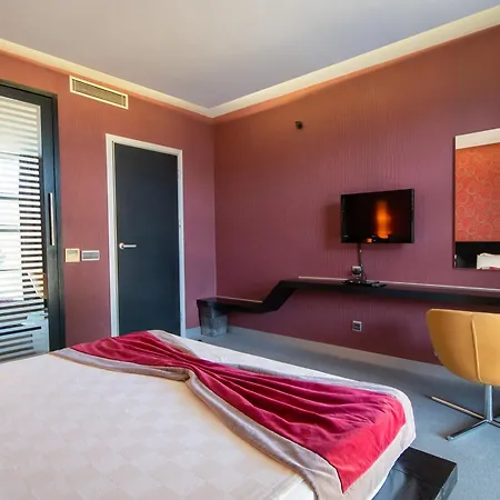 Vernazza מלון 4*